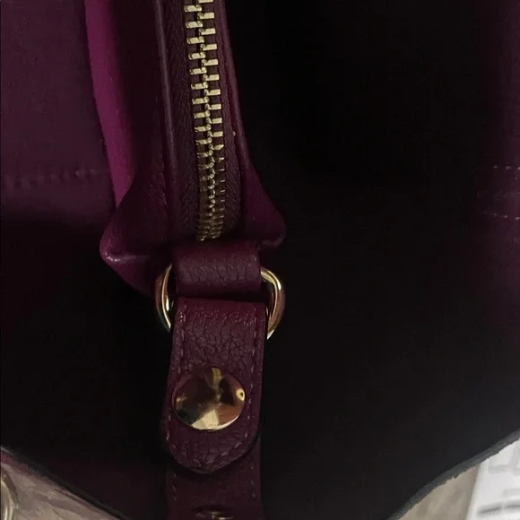Chic Plum Shoulder Bag - Picture 6 of 8